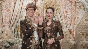 Enzy Storia Diramal Mbak You Bakal Dimadu, Tio Pakusadewo: Singa Betina Bucin yang Gampang Dibohongi Lelaki!