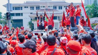 Temui Pendemo soal Jemaat GEKI, Bobby Nasution: Pemkot Medan Tak Pernah Melarang bagi yang Ingin Beribadah