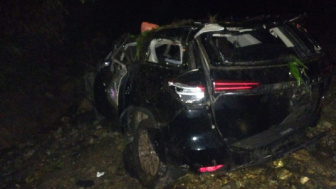 Detik-detik Kecelakaan Maut Mobil Fortuner Bawa Sekeluarga Terjun ke Jurang Kedalaman 60 Meter di Toba Sumut, 1 Orang Tewas