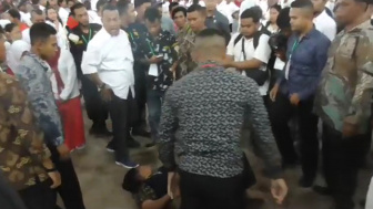 Wanita yang Lempar Sandal saat Jokowi Datang ke Acara Bobby Diduga Gangguan Jiwa