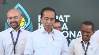 LSI Nilai Jokowi Akhiri Masa Kepimpinan dengan Happy Ending