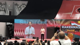 Nama Prabowo Menggema Saat Presiden Jokowi Pidato di Rakernas Projo