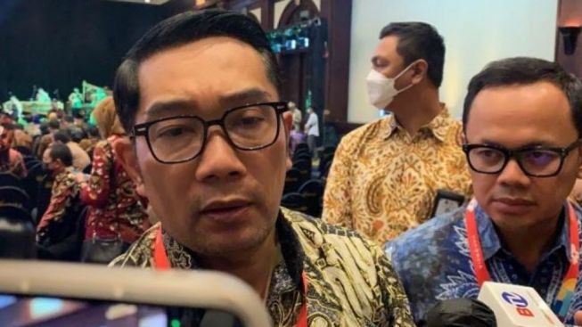 Ridwan Kamil Akhirnya Robohkan Ponpes Al Zaytun dengan Alat Berat, Benarkah?