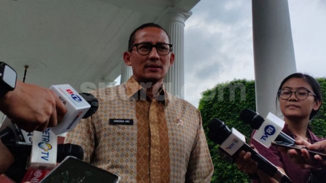 Sandiaga Uno Sebut Harga Tiket Pesawat Dipengaruhi Tiga Hal Ini