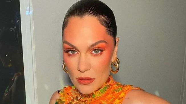 Jessie J Umumkan Kehamilan Setelah Sempat Keguguran