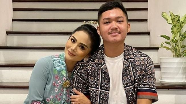 CEK FAKTA: Azriel Hermansyah Hamili Gadis di Bali, Krisdayanti Menangis dan Ashanty Beri Ancaman, Benarkah?