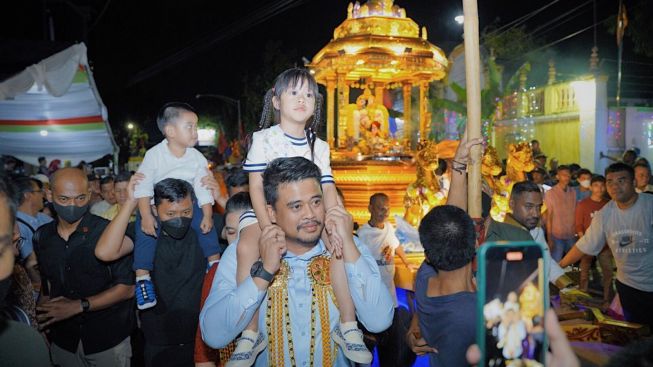 Bobby Nasution Hadiri Festival Thaipusam di Medan, Sedah Mirah dan Ketua Nahyan Juga Ikut