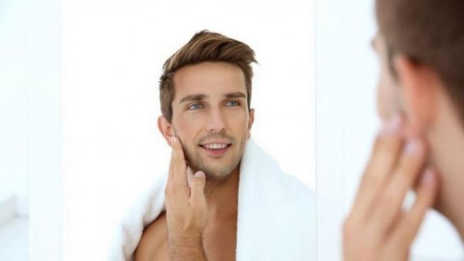 Tips Pakai Skincare Bagi Pria Agar Ganteng, Yuk Dicoba