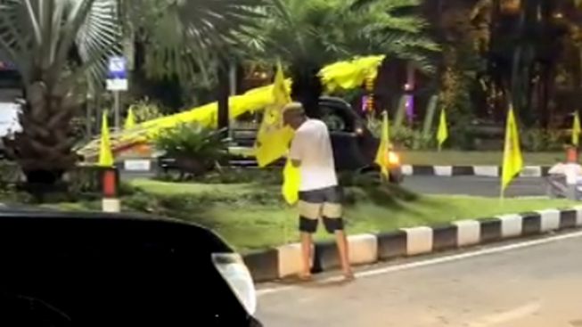 Ternyata Oh Ternyata! Viral Bendera yang Diminta Bobby Nasution Dicabut Milik Ini