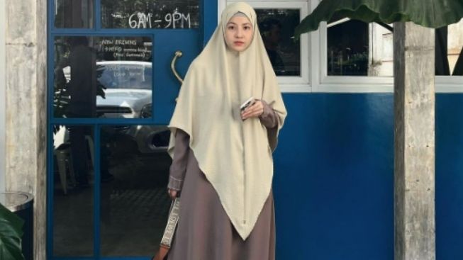 Ditegur Netizen Makan Tidak Halal, Natasha Rizki Merespons Santuy