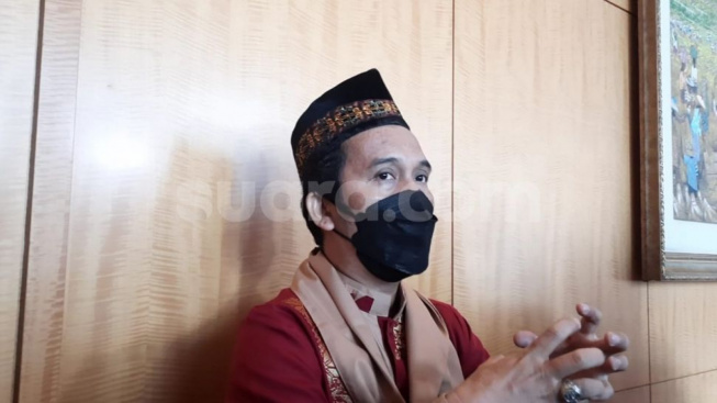 Profil Ustaz Maulana, Pendakwah yang Kenang Mendiang Istri hingga Dibanjiri Ucapan Haru