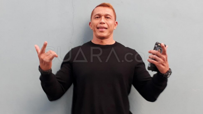 Heboh Kabar Bang Tigor Diduga Paksa Anak Pindah Agama: Stop Mikir Aku Akan Seiman dengan Papa!
