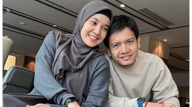 Kisah Dimas Seto dan Dhini Aminarti Asuh 46 Anak Yatim, Makin Mesra Walau Tak Punya Anak Kandung Usai 13 Tahun Nikah