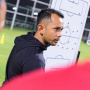 Lapangan Jelek Ubah Pola Main Sriwijaya FC Vs PSDS, Pelatih Yoyo: Di Jakabaring, Kami Main Baik
