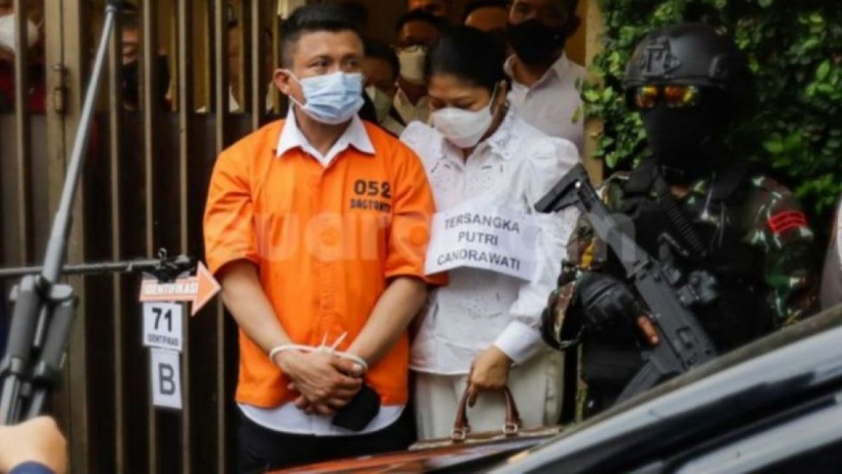 Rekonstruksi Pembunuhan Brigadir J ; Ferdy Sambo ; Putri Candrawathi (Suara.com/Alfian Winnato)