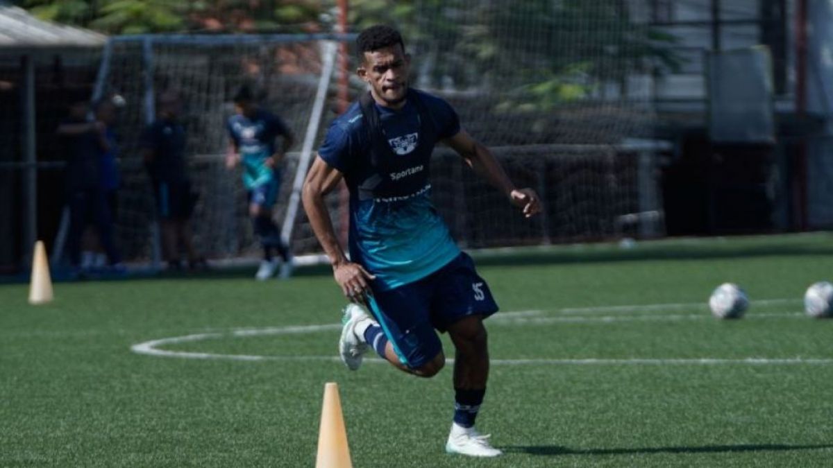 Pemain Persib Bandung Ricky Kambuaya. (ANTARA/HO-Persib Bandung)