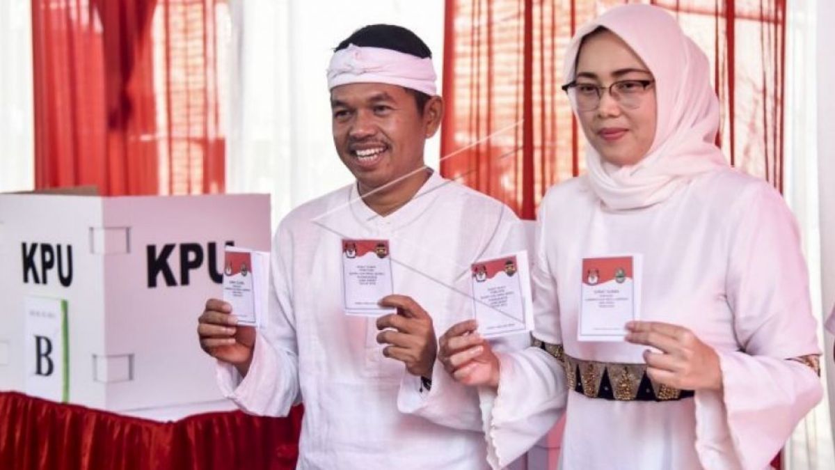 Dedi Mulyadi dan Anne Ratna Mustika [ANTARA FOTO/Agung Fatma Putra/agr/ama/18]