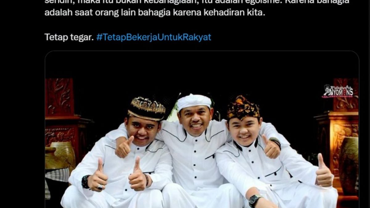 Dok. Kang Dedi Mulyadi bersama kedua putranya [Twitter @DediMulyadi71]