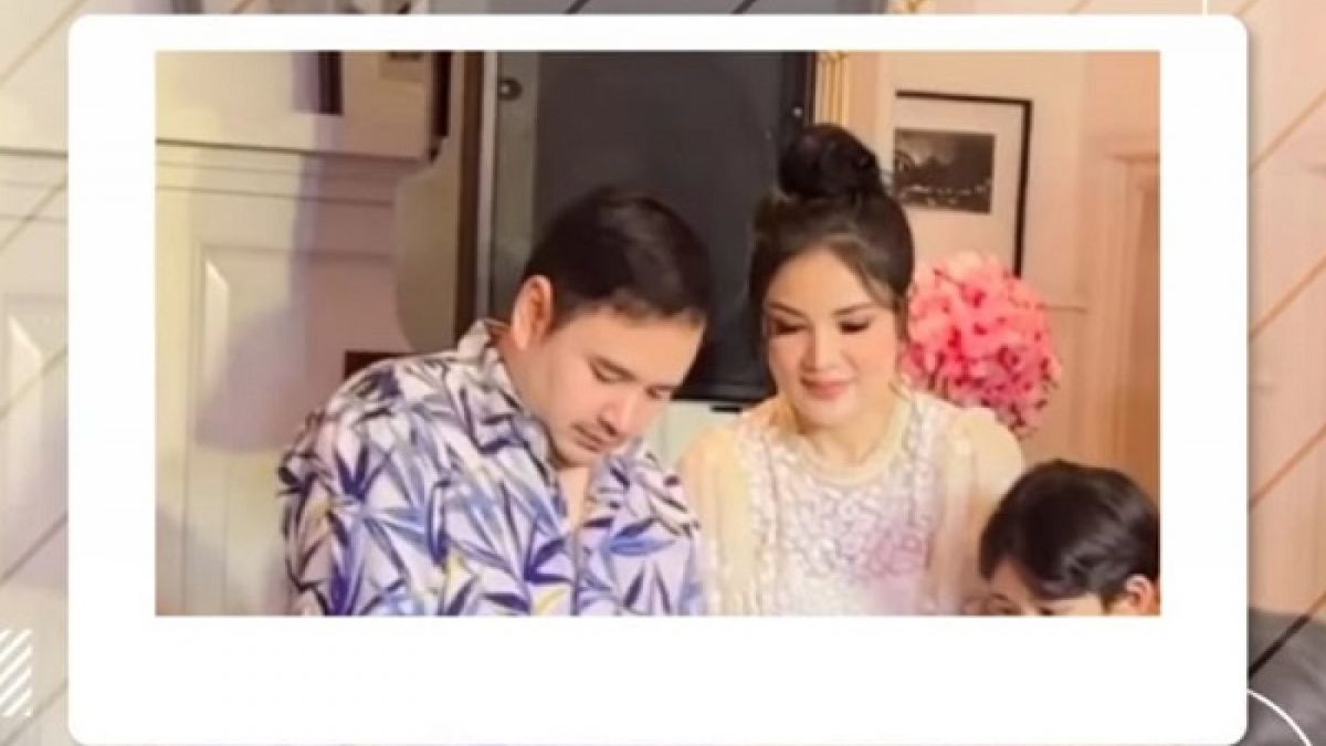 Dok. Foto momen Dito Mahendra dan Nindy Ayunda saat merayakan ulang tahun ke-33, Januari 2022 lalu. [Tangkap Layar YouTube Sabian TV]