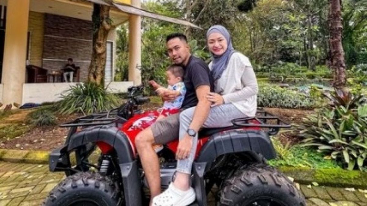 Nathalie Holscher dan Fariz [Instagram/@nathalieholscher] [Instagram/@nathalieholscher]