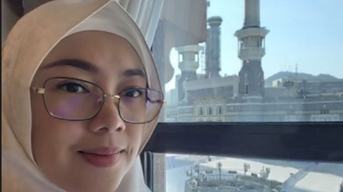 Bupati Purwakarta Anne Ratna Mustika tengah berada di Mekah menjalani ibadah umroh. [Instagram @anneratna82]