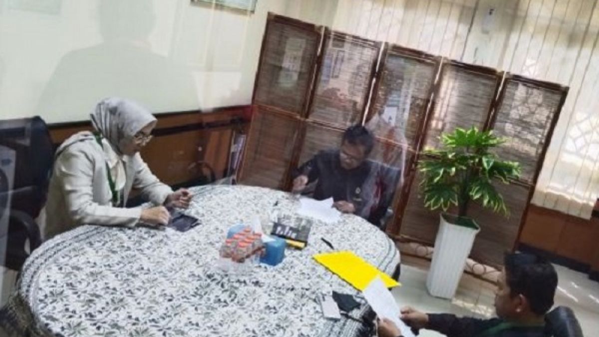Sidang kelima gugatan cerai Bupati Purwakarta Anne Ratna Mustika terhadap suaminya Dedi Mulyadi di Pengadilan Agama Purwakarta berlangsung ke materi gugatan. [Dok.JabarNews]