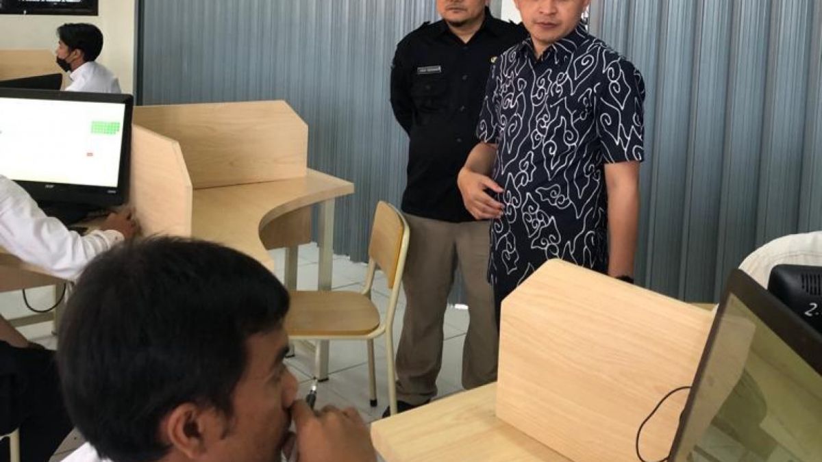 Monitoring CAT PPK Sumedang oleh Ketua KPU Sumedang [Suarasumedang]
