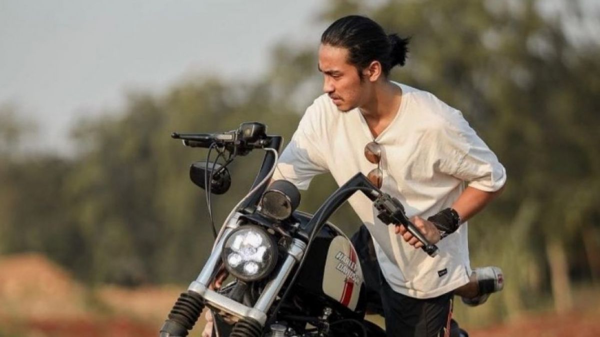 Gaya berpakaian Abidzar Al Ghifari (Instagram/@abidzar73)