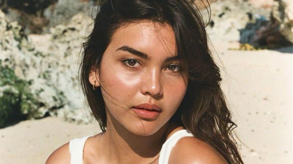 Caitlin North Lewis pemeran Dilla di Dear David [https://pin.it/4873dQw]