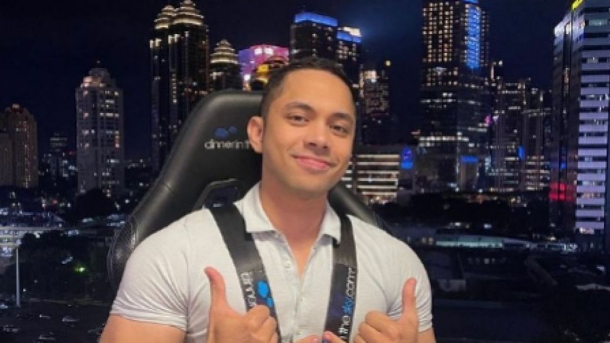 Jonathan Lansing (Instagram//jonathanlansing)