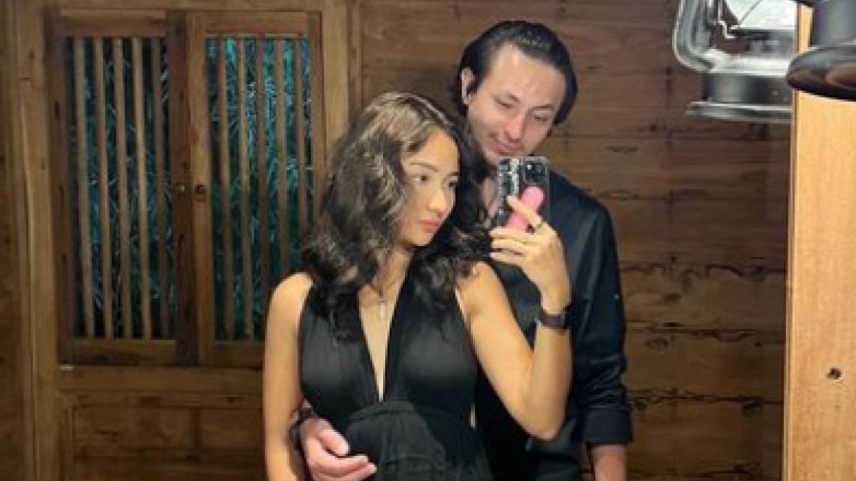 Potret kebersamaan Zaskia Naomi pemeran Nia Ikatan Cinta dengan pacar Dylan Carr [Instagram / @naonomnoman]