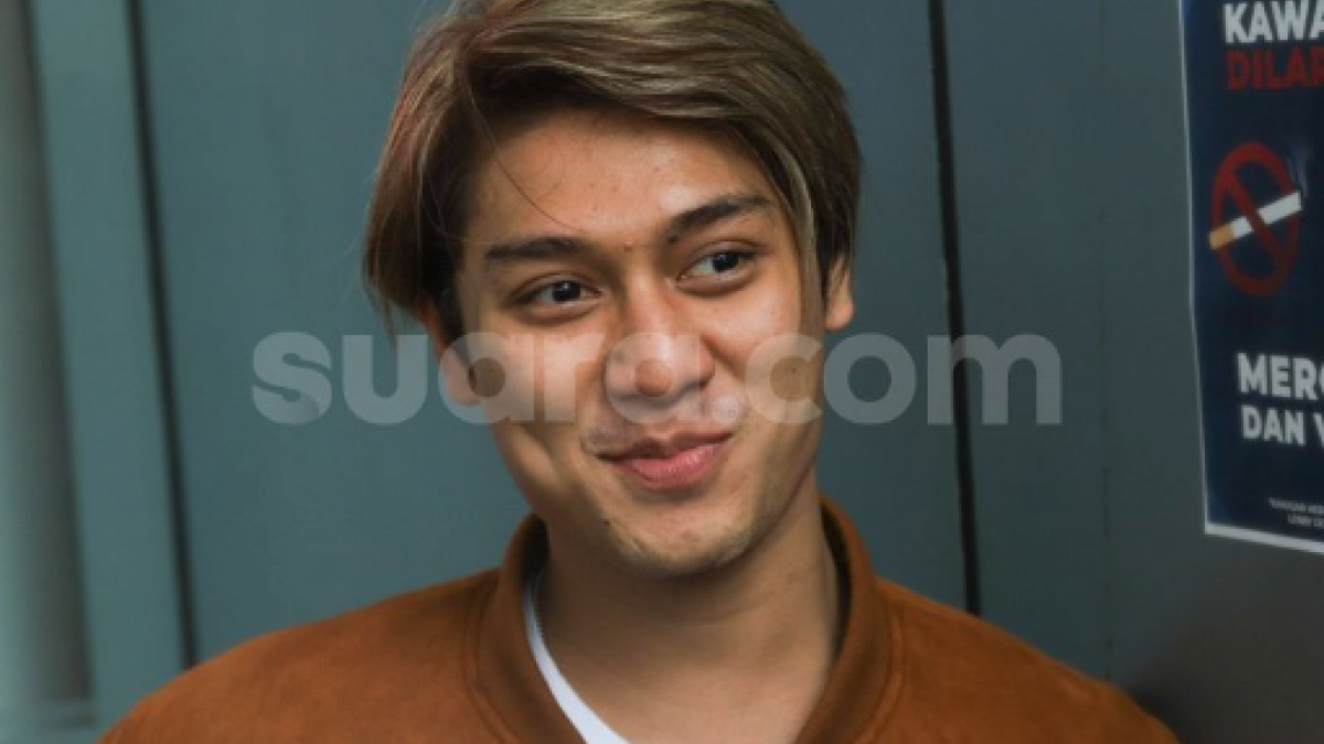 Potret Rizky Billar. Rizky Billar Insecure Lesti Kejora Lbeih Dikenal, Begini Curhatannya ke Teuku Wisnu [suara.com]