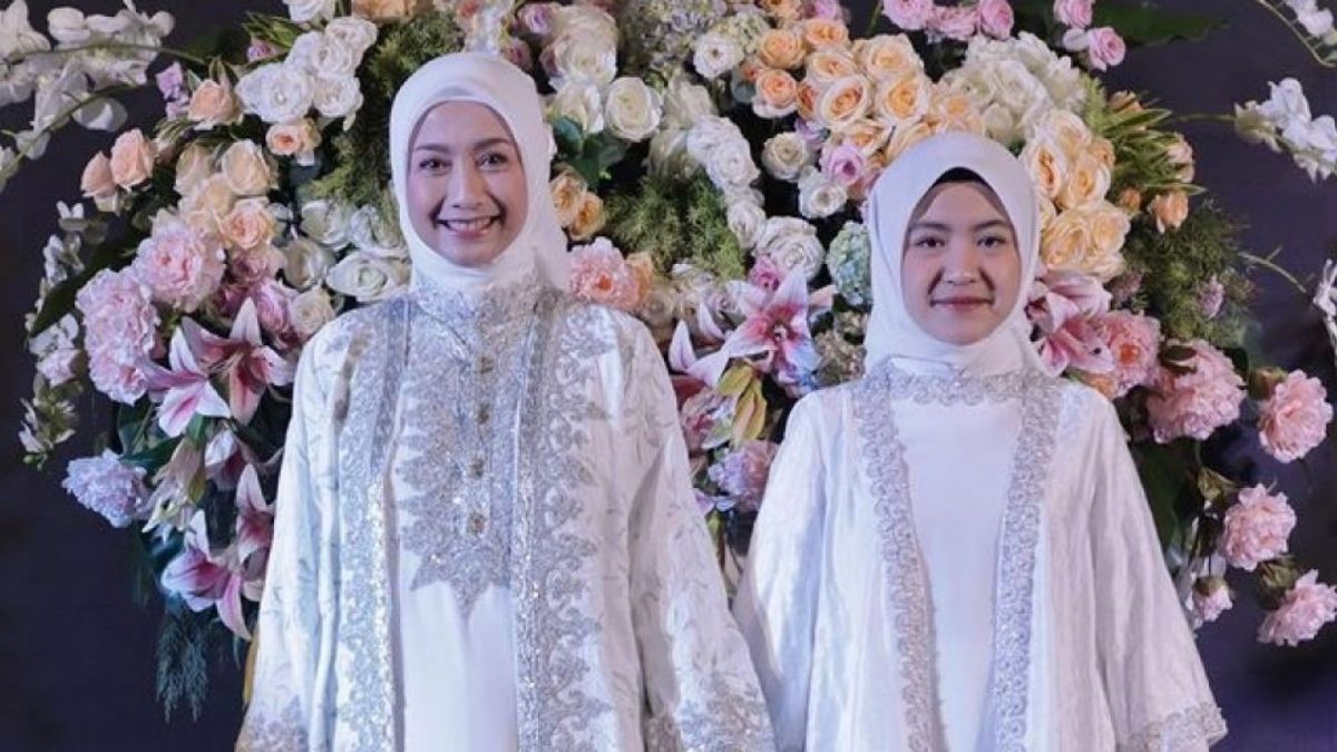 Potret Desy Ratnasari Bareng Nasywa (Instagram/@desyratnasariterdepan)