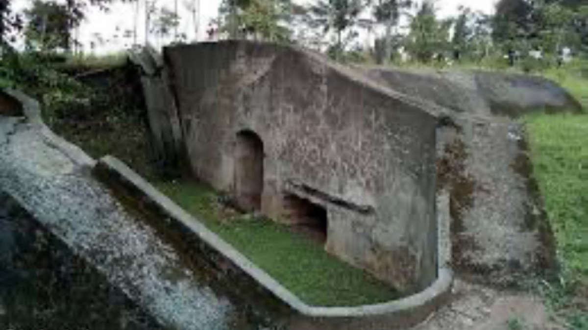 Benteng Pasir Kolecer [Sumedang.go.id]
