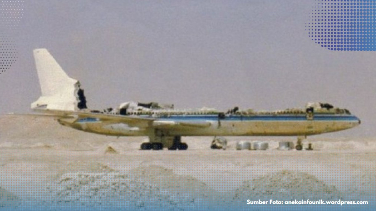 sawat Saudi Arabian Airlines Penerbangan 163, sebuah pesawat Lockheed L-1011, mendarat di Riyadh, Arab Saudi, setelah terbang dari Karachi, Pakistan