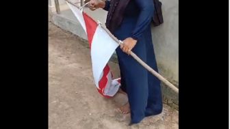 Viral Emak-Emak Malah Pasang Bendera Inggris Saat Sambut HUT RI, Alasannya Bikin Kocok Perut