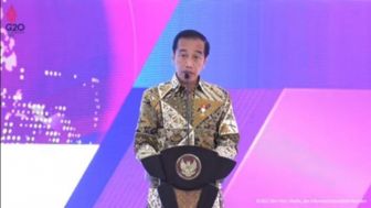 Pihak Istana Buka Suara Soal Viralnya Pedagang Terima Amplop Kosong dari Jokowi