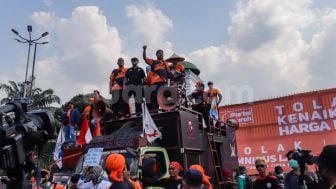 Buruh Demo di Depan Gedung DPR RI, Tanyakan ke Mana Puan Maharani