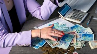 Jutaan Warga Inggris Jatuh Miskin, Efek Nilai Poundsterling Jatuh