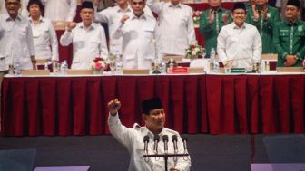 Gerindra Pasang Prabowo Jadi Capres, Akui Siap Tarung dengan Anies Baswedan