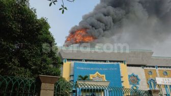 Masjid Raya Jakarta Islamic Center Kebakaran, Kubahnya Dilalap Api