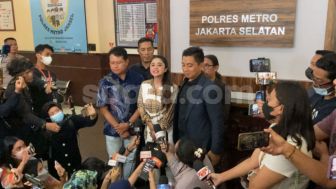 Pengacara Lesti Kejora Buka Suara Tanggapi Fans Leslar yang Dipolisikan Dewi Perssik