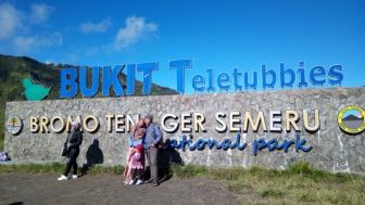 Bukit Teletubbies, Wisata Indah di Kawasan Bromo Cocok untuk Liburan Natal dan Tahun Baru