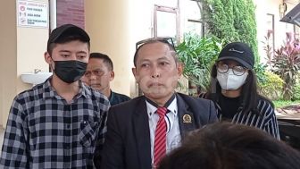 Rozy Zay dengan Tegas Bantah Tak Pernah Hubungan Badan Bersama Ibu Mertua, Kini Balik Laporkan Norma Risma