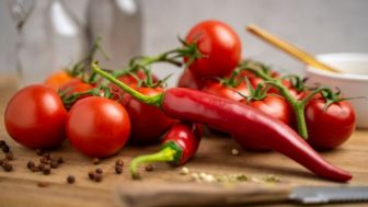 Selain Bantu Turunkan Kadar Kolesterol, Ini Manfaat Konsumsi Tomat bagi Kesehatan Tubuh