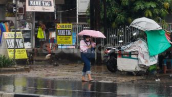 Prakiraan Cuaca Hari Ini, BMKG: Sejumlah Kota di Indonesia Berpotensi Berawan hingga Hujan Ringan
