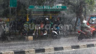 BMKG Keluarkan Peringatan Potensi Hujan Lebat dan Angin Kencang di Sejumlah Wilayah Indonesia