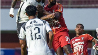 Hasil Bali United Vs Persib Bandung BRI Liga 1 : Imbang atas Bali United 1-1, Luis Milla Perpanjang Rekor Tidak terkalahkan selama 15 kali Pertandinga