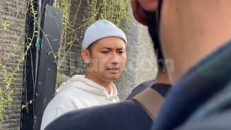 Enggan Komentari Rencana Pernikahan Dewi Perssik, Angga Wijaya: Nanti Salah Lagi