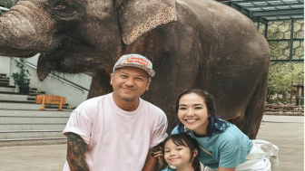 Posting Foto Penuh Senyum Latar Gajah, Warganet Minta Gading dan Gisella Bersatu Kembali...